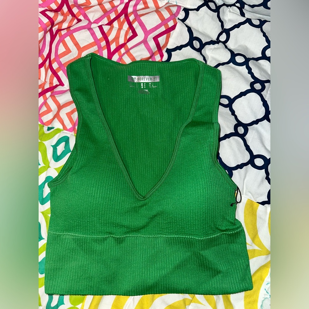 Forever 21 Green active wear crop top Women Small